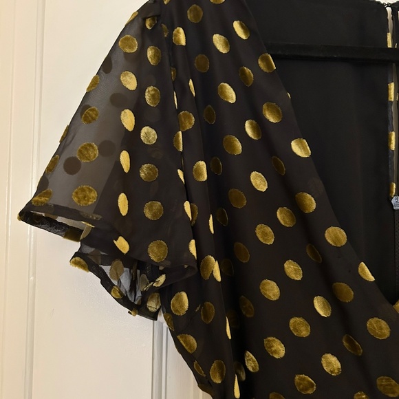 Anthropologie ASTR The Label Metallic Polka Dot Jumpsuit - Size Small - Picture 7 of 9